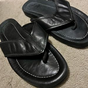 Used Kenneth Cole flip flops